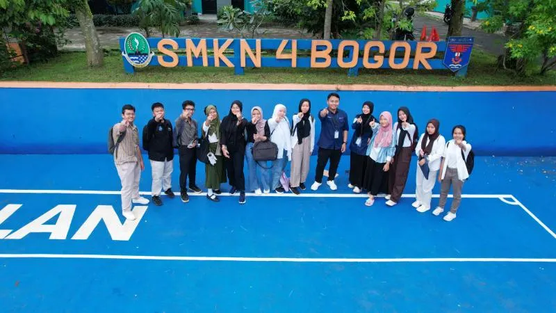 Mentor UI/UX design at SMKN 4 Bogor